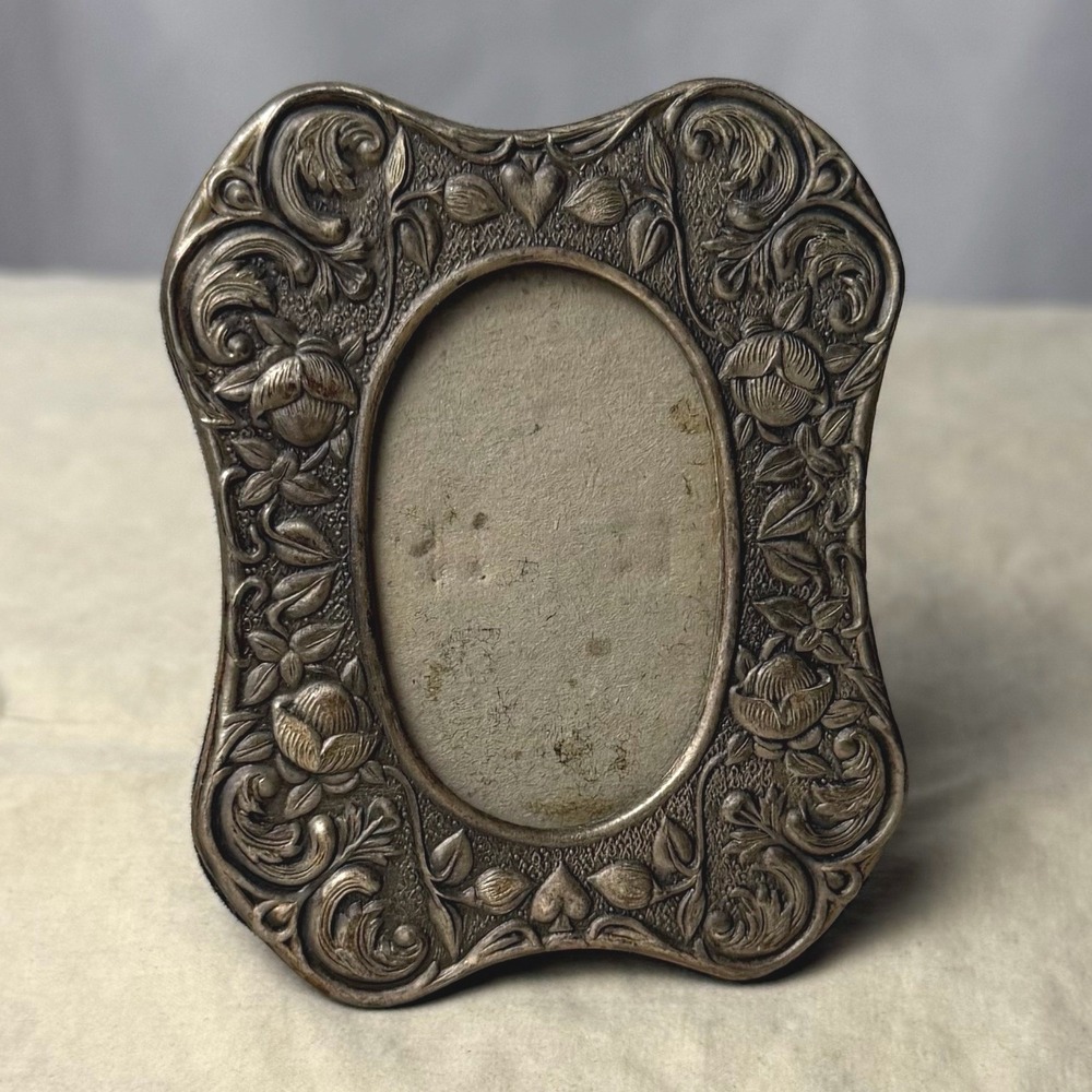 VTG Mini Repousse Picture Frame Oval Photo Victorian Style Easel Back Tiny Gift